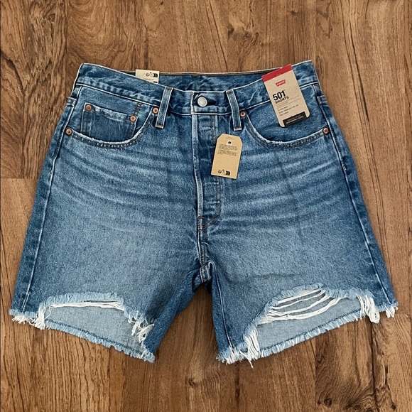 Levi's Denim - NWT Levi’s 501 Mid-Thigh Shorts